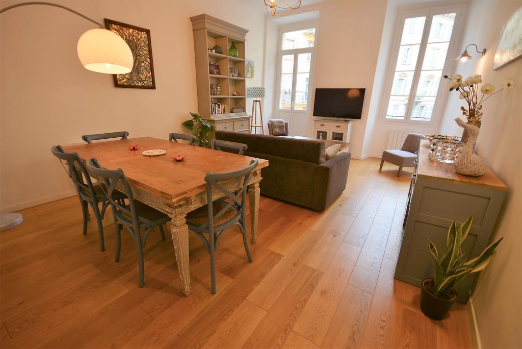 Be Our Guests In Port Le Pin Appartamento Nizza